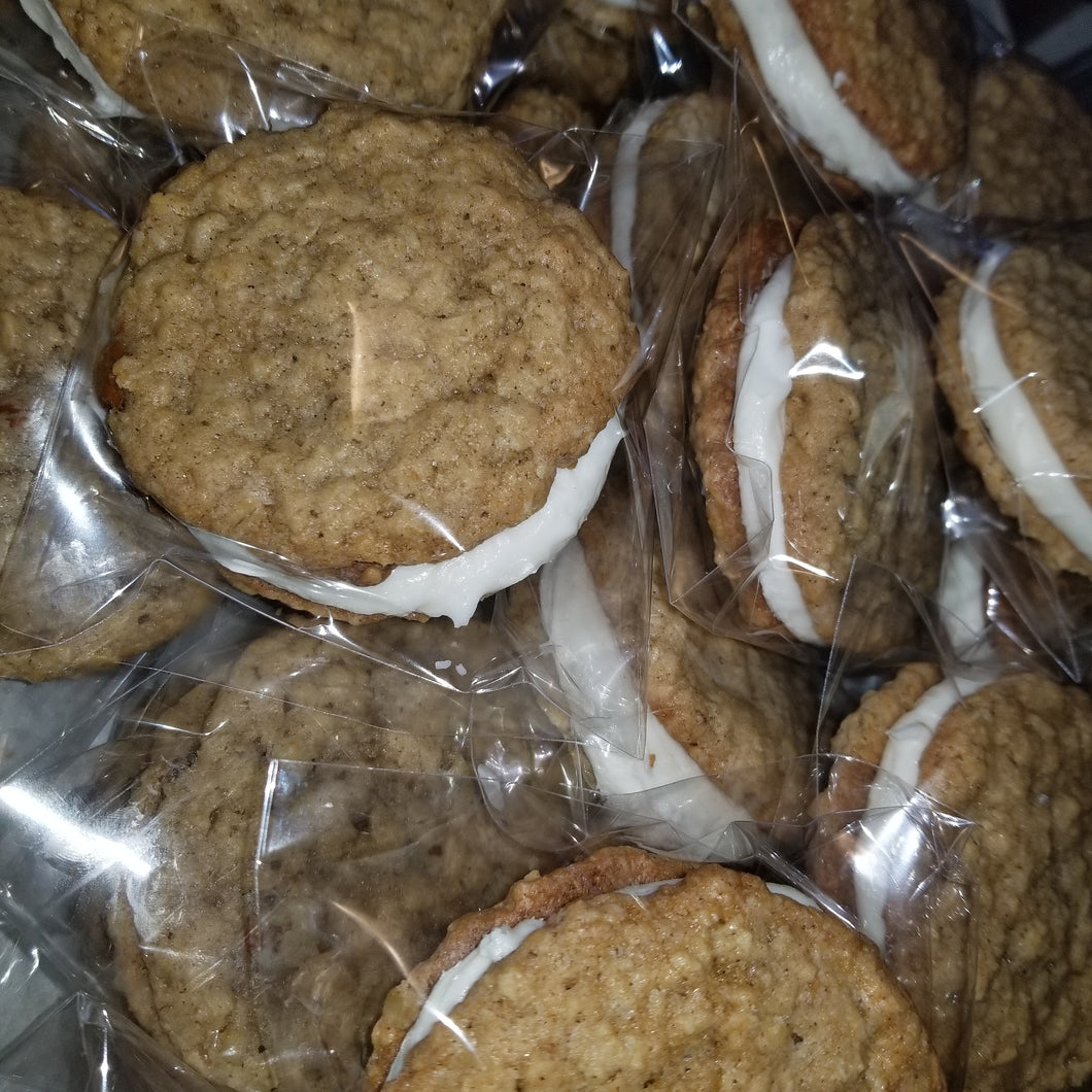 OATMEAL CREAM COOKIES 1/2 doz